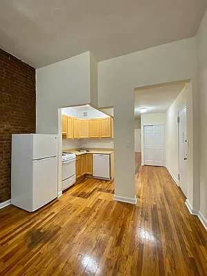 Rented by Waverly Realty Associates | media 16