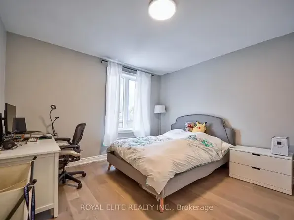 51 McGee St Unit 3, Toronto, ON M4M 2L1