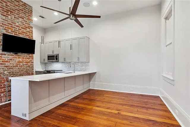 1 bed, 1.0 bath, 700 sqft, $1,900 — Photo 3