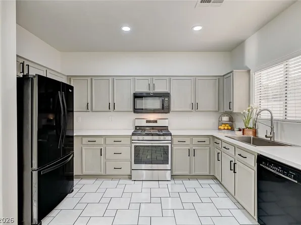 8062 Imperial Treasure St, Las Vegas, NV 89139