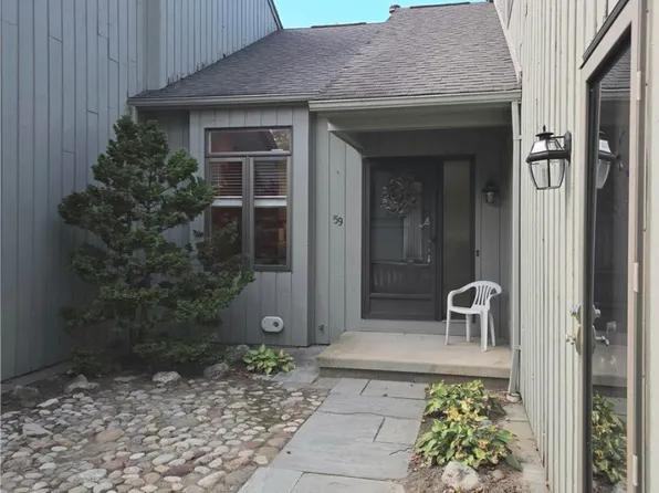 59 Waterview Cir, Rochester, NY 14625