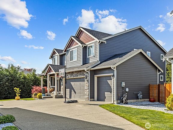 2nd image of 2609 179th Street E