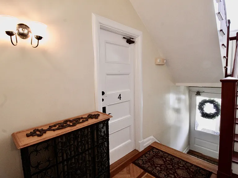 39 N Mountain Ave #5 — Photo 7