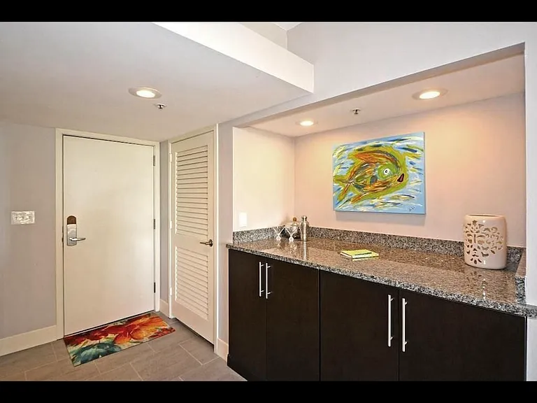 100 Gulf Shore Dr #101 — Photo 2