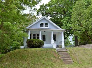 1219 3rd St, Moline, IL 61265