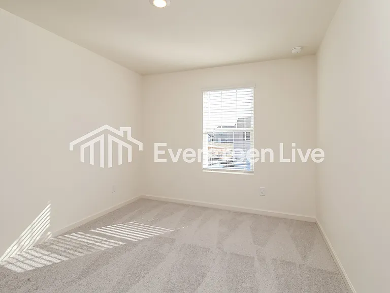 103 Rowlett Pl — Photo 8