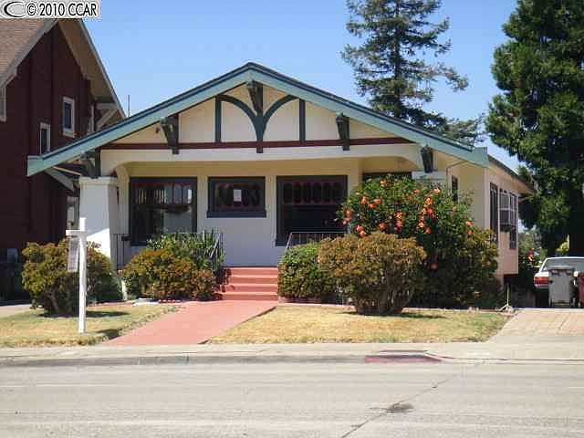 1st image of 3849 Park Blvd