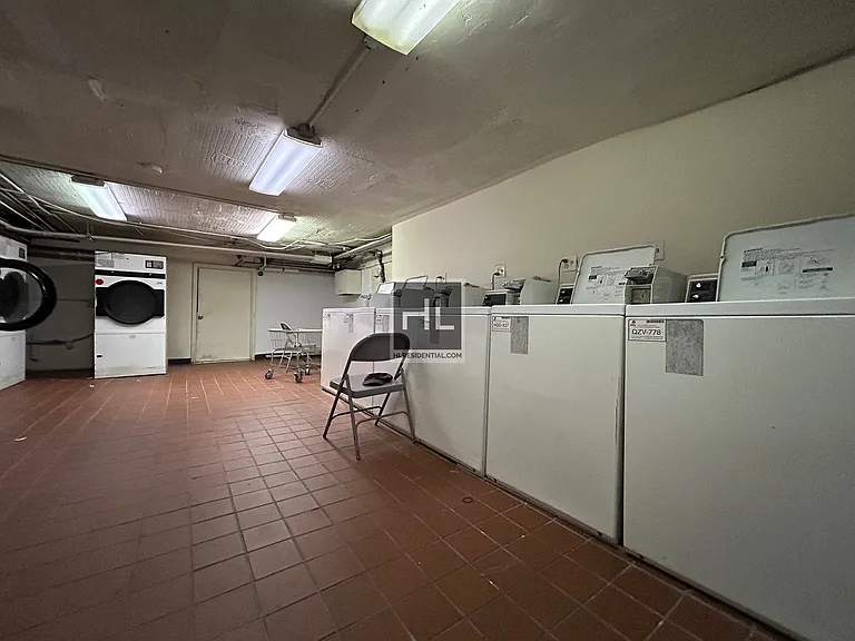 217 Quentin Rd #1B — Photo 15
