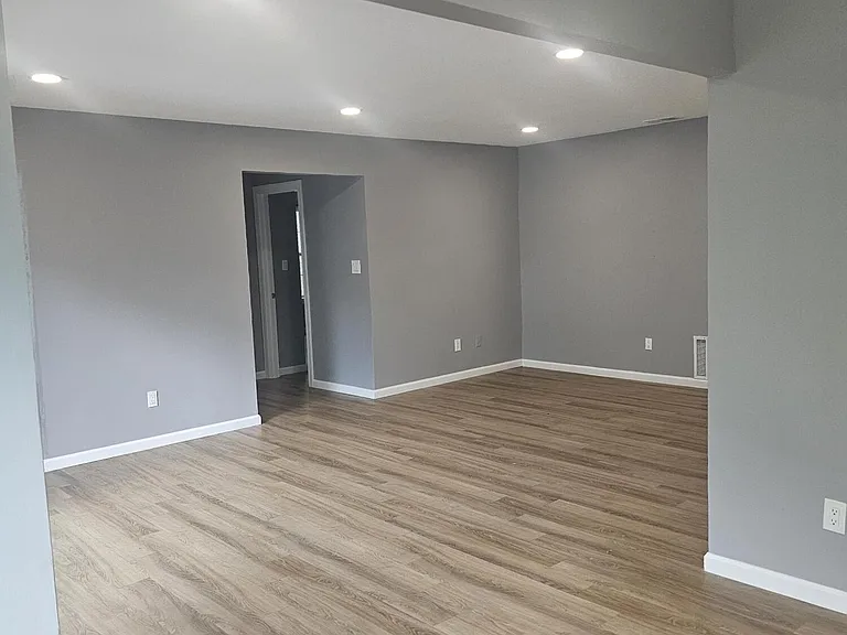 42 Diane Dr — Photo 13
