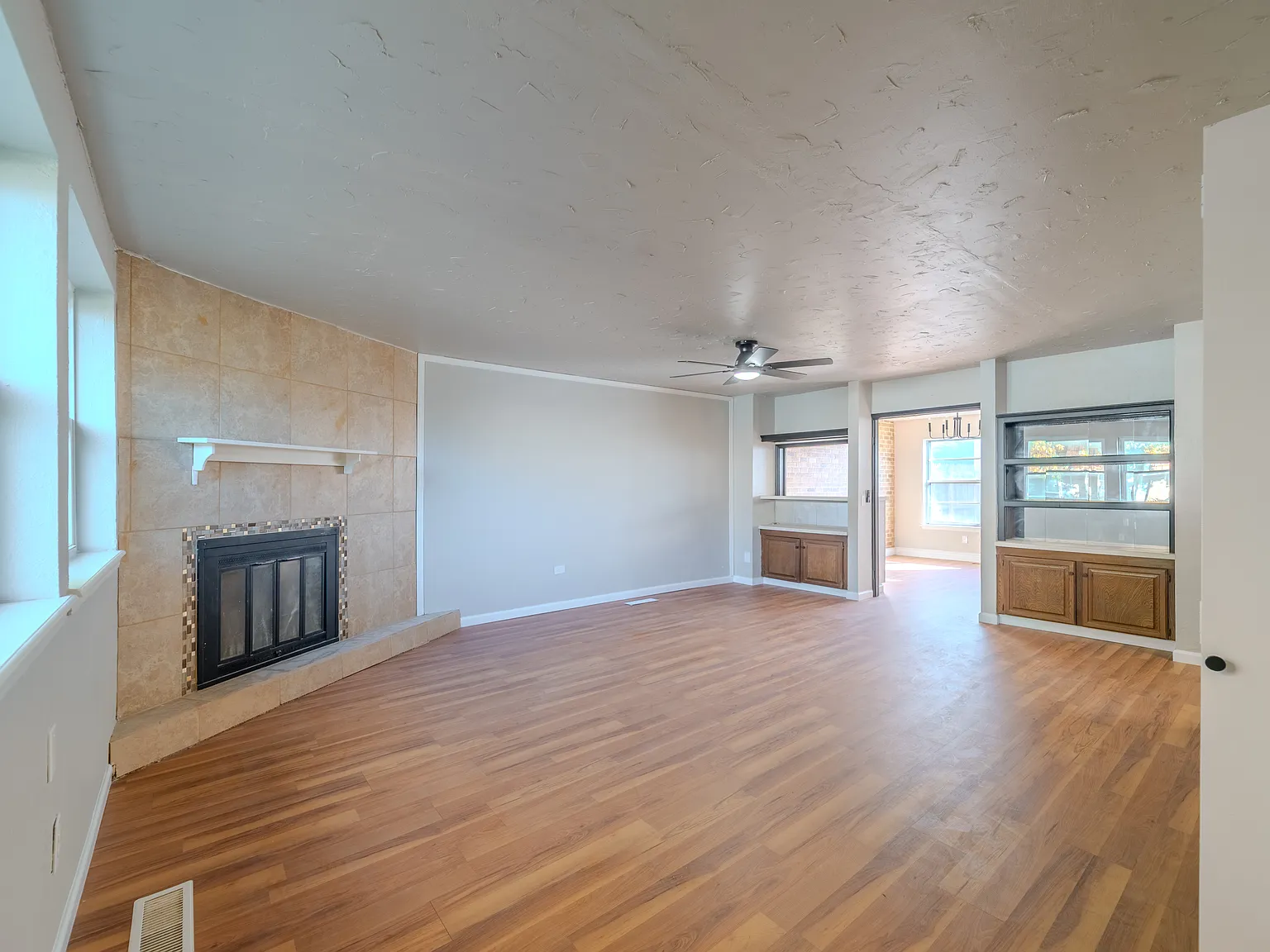 3 bed, 1576 sqft, $1,650 — Photo 2