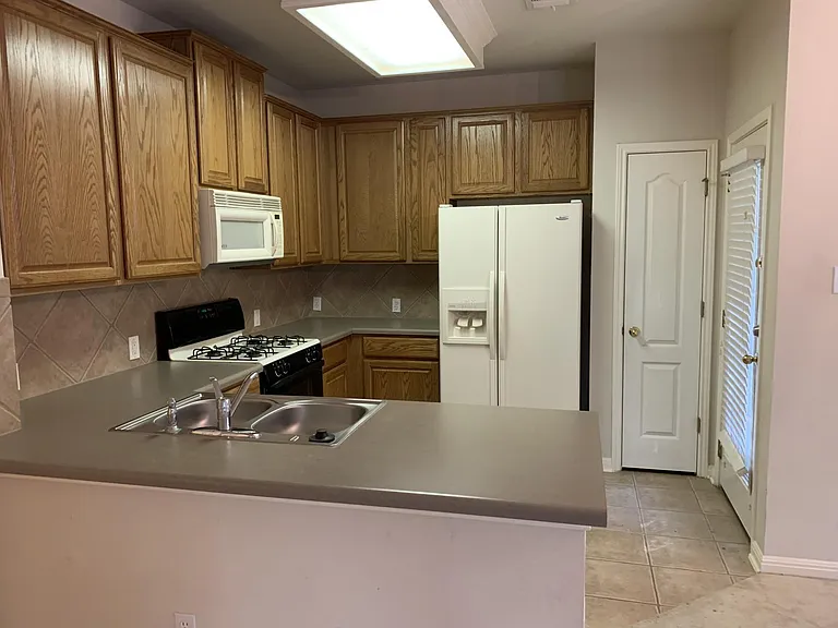 11000 Anderson Mill Rd #29 — Photo 10