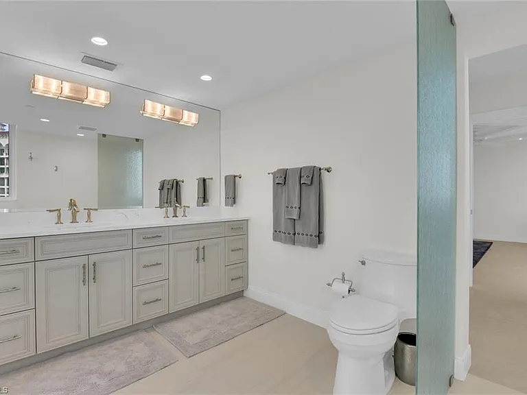 7515 Pelican Bay Blvd #17D — Photo 23