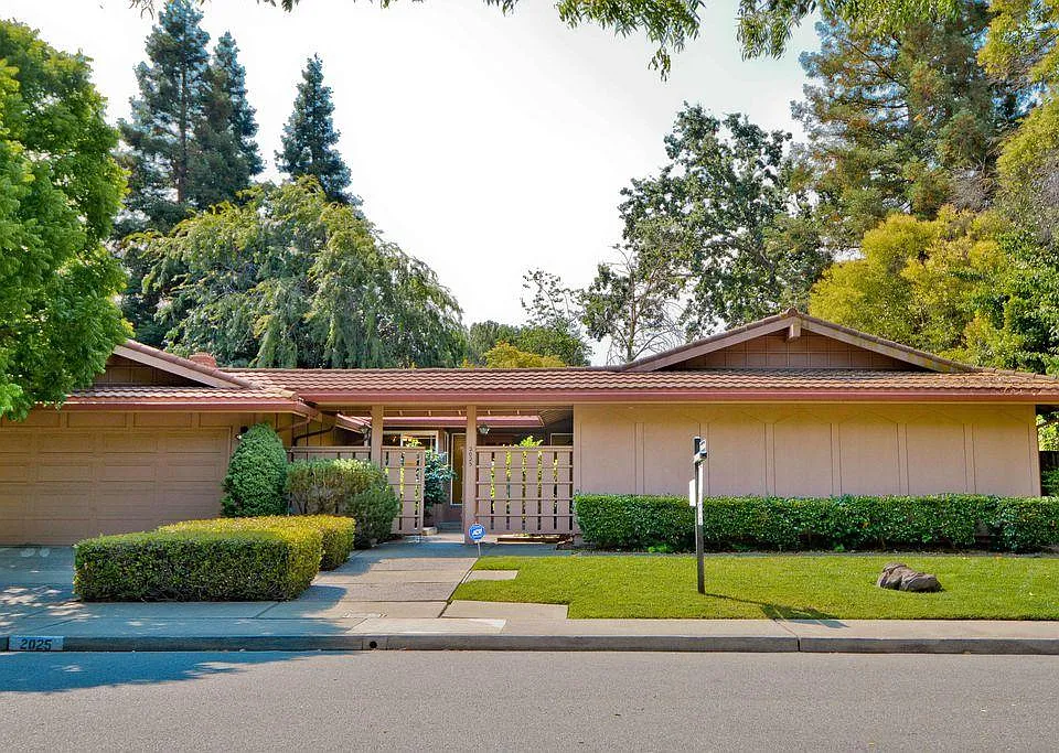 2025 Belford Dr