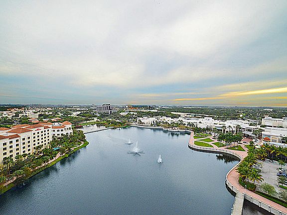 Home For Sale In The Landmark