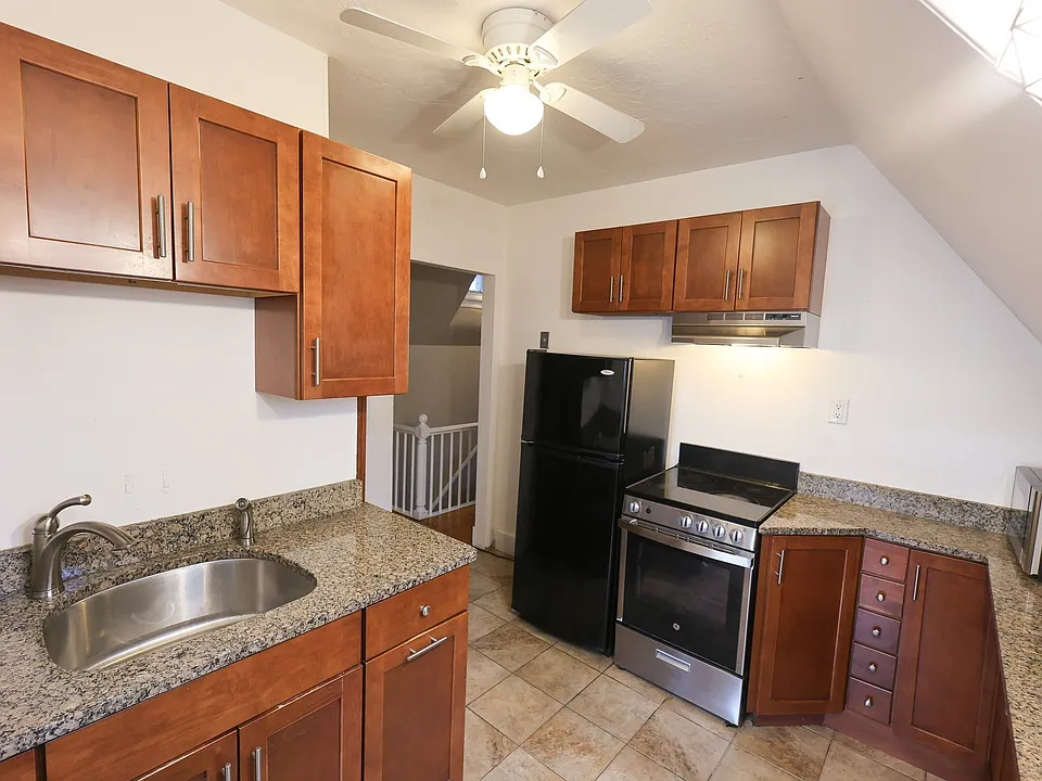 26 Wayne St #2