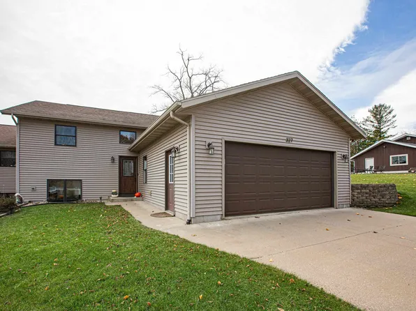 327 W North St, Dodgeville, WI 53533