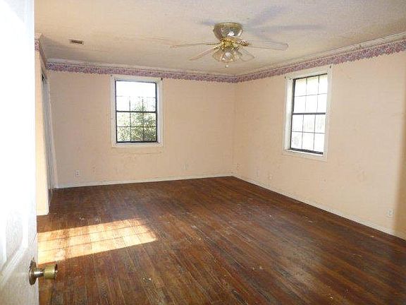 5th image of 7080 Sweetwater Dr