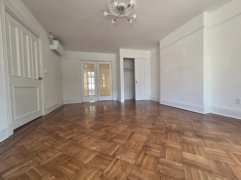 1329 Prospect Pl #1 — Photo 3