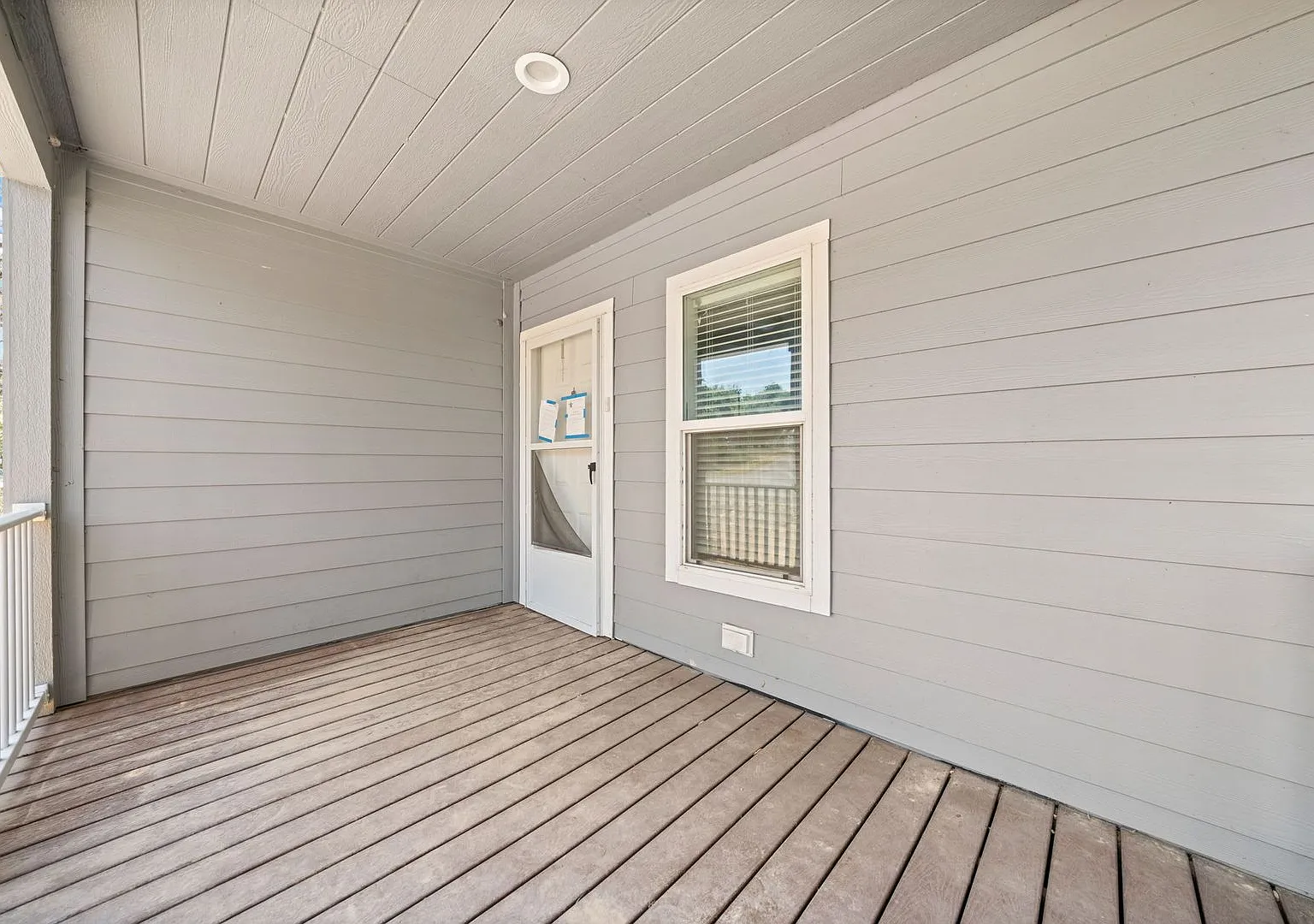 Beautifully Updated 3-Bedroom Home in Canyon Lake — Photo 3