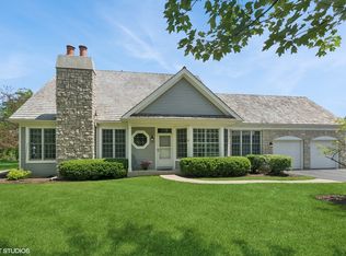 342 S Berkshire Dr, Lake Forest, IL 60045