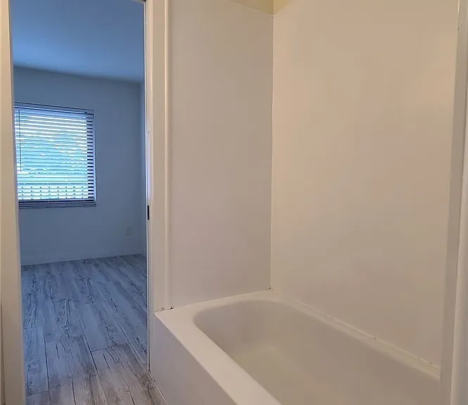 2610 Providence St #10 — Photo 9