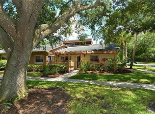 10 Ashley Ln, Oldsmar, FL 34677