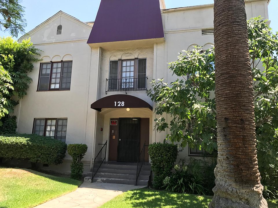 1st image of 128 Carr Dr #1