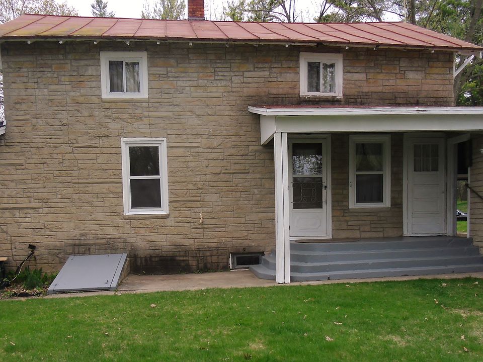 2nd image of 602 S Main St