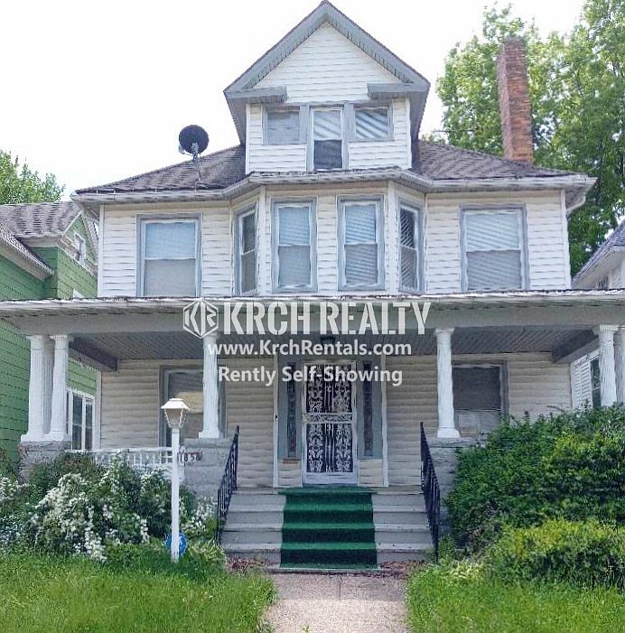 1st image of 1858 Grasmere St