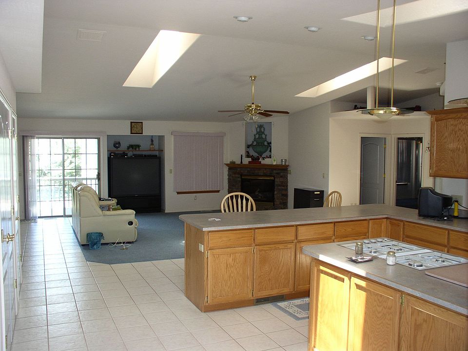 2nd image of 4580 McClintock Cir