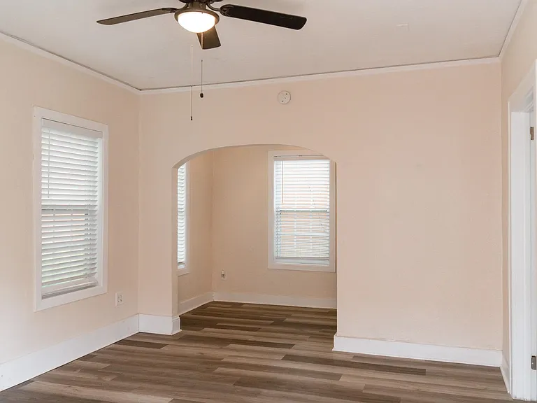 513 N Monroe St — Photo 3