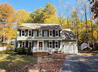 5709 Oak Knoll Ln, Midlothian, VA 23112