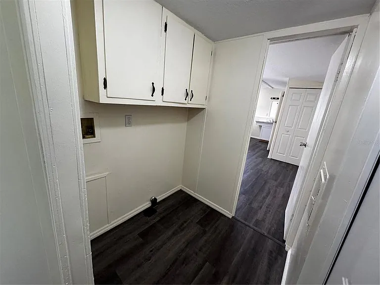 1001 NE 77th St #25 — Photo 5