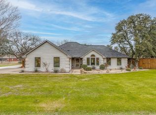 202 Highland Dr, Aledo, TX 76008