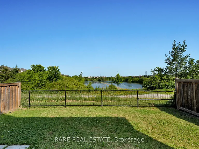 14 Bannister Cres — Photo 27