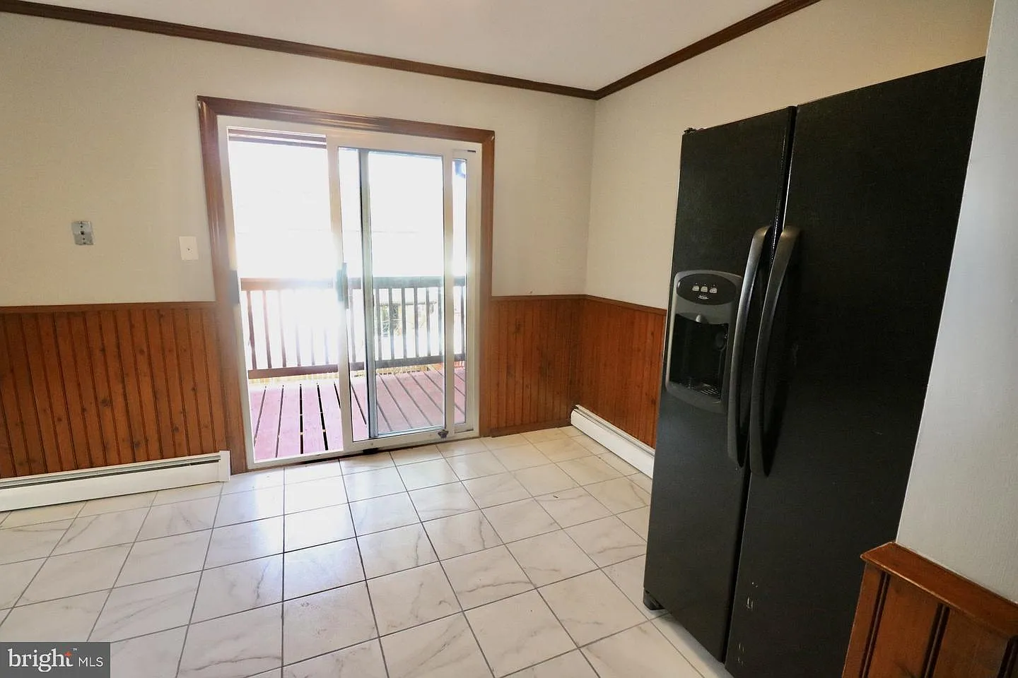 3 bed, 1.5 bath, 1520 sqft, $2,100 — Photo 2