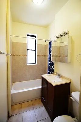 Rented by Bohemia Realty Group | media 32