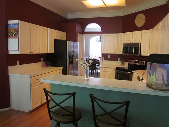 5th image of 8531 Walden Glen Dr