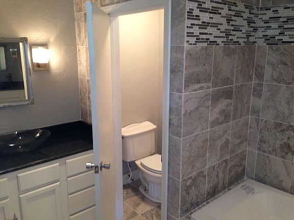 Upstairs Master Bath1