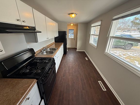 2nd image of 636 Jefferson Ave