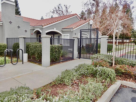 2nd image of 885 Halidon Way APT 1724