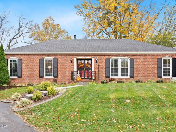 11208 Darlington Pl, Douglass Hills, KY 40243