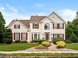 13 Brookside Dr, Bordentown, NJ 08505