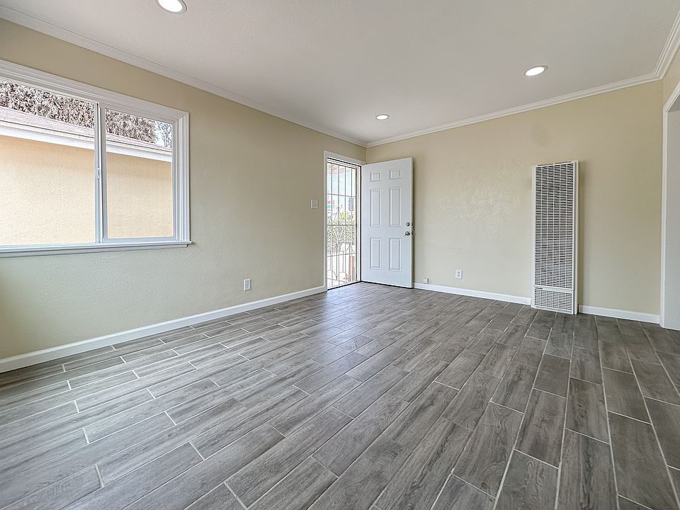 1st image of 4520 Marine Ave