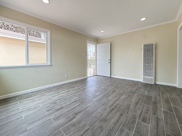 4520 Marine Ave