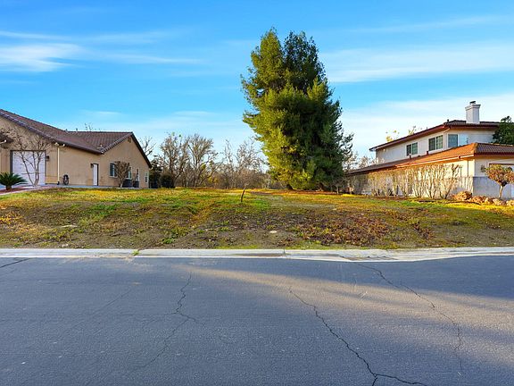 4th image of 32949 Riverside Drive