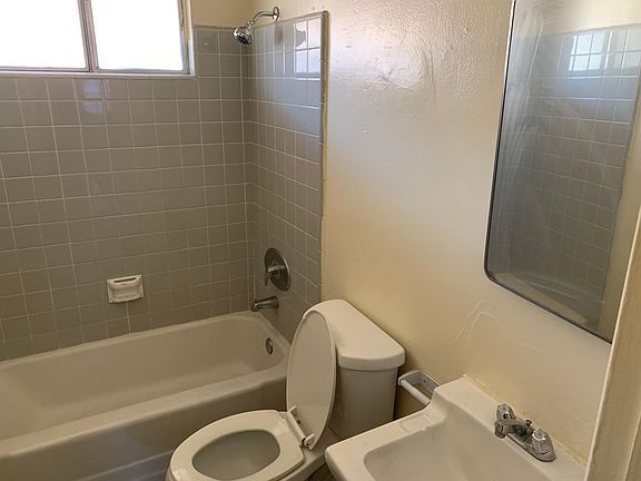 5th image of 6042 Fayette St APT 7