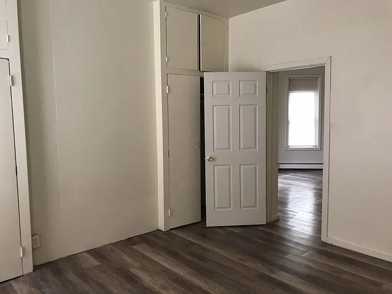 630 Howard Ave — Photo 3