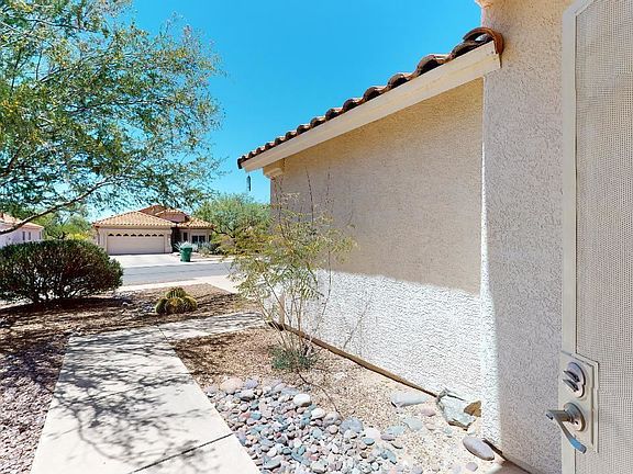 5th image of 425 E Heatherglenn Pl