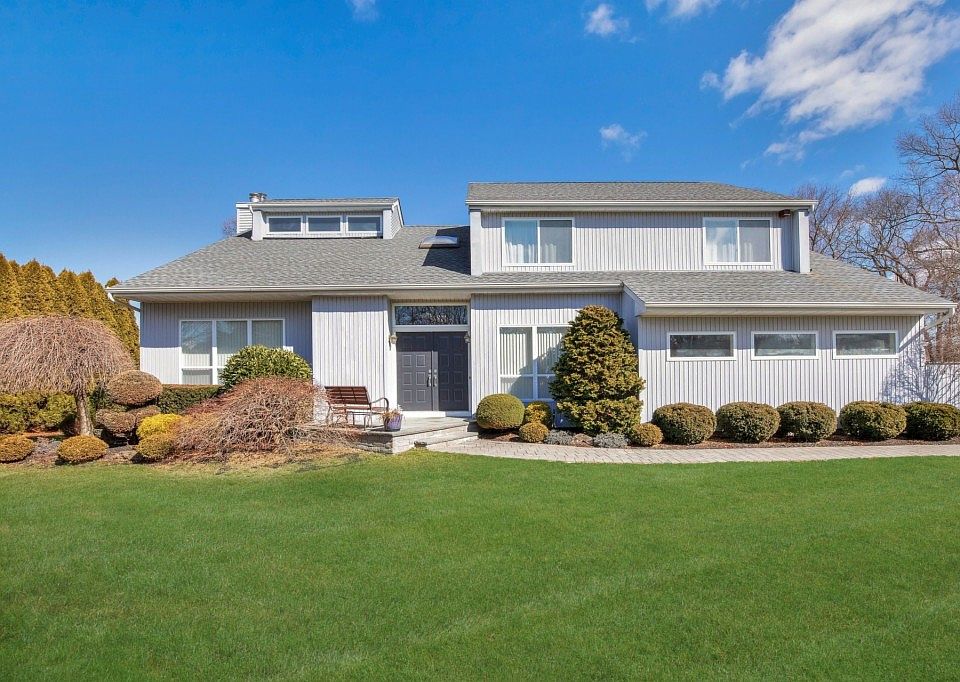 1st image of 109 Glenrich Dr S